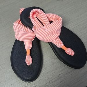 Sanuk sandal